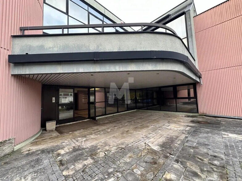 Office in Jouy-en-Josas for sale - Building Photo - Image 3 of 16