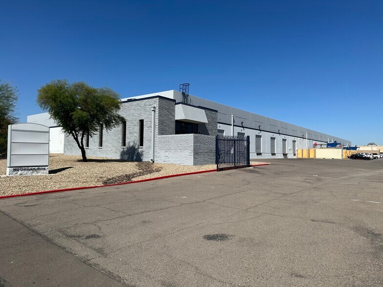 302 E University Dr, Phoenix, AZ for lease - Building Photo - Image 1 of 5