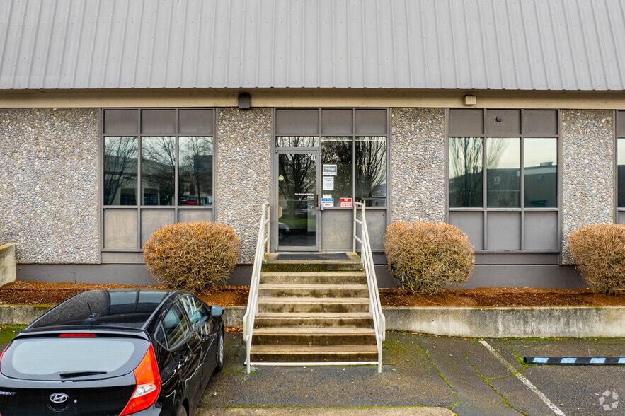 3500 SE Columbia Way, Vancouver, WA for lease - Building Photo - Image 3 of 3