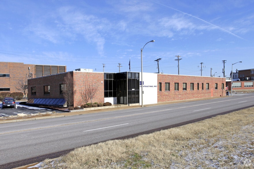 55175551 Manchester Ave, Saint Louis, MO 63110