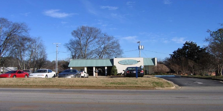 1304 Somerville Rd SE, Decatur, AL for sale Primary Photo- Image 1 of 15