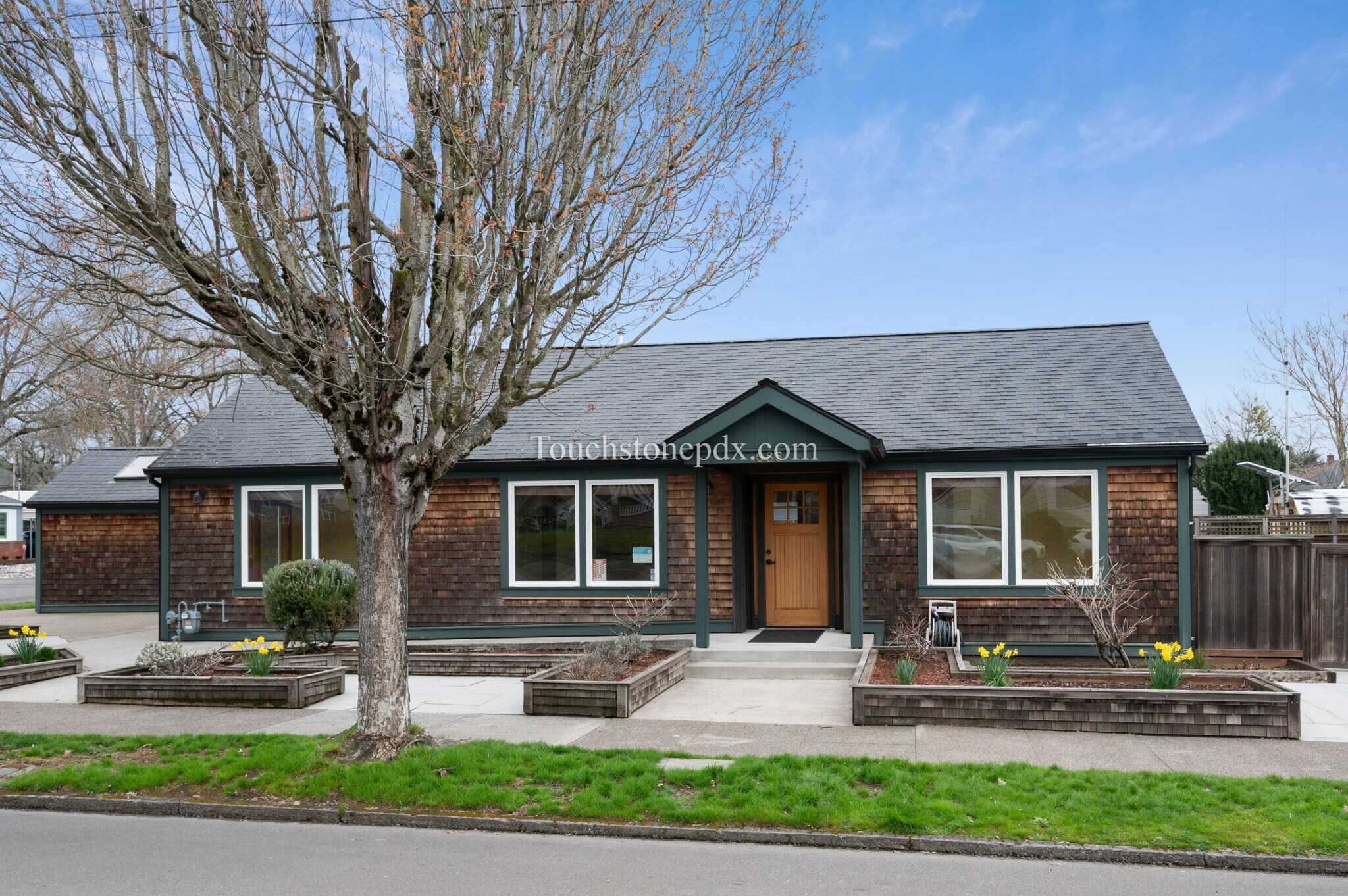 685 Portland Ave, Gladstone, OR for sale Building Photo- Image 1 of 1