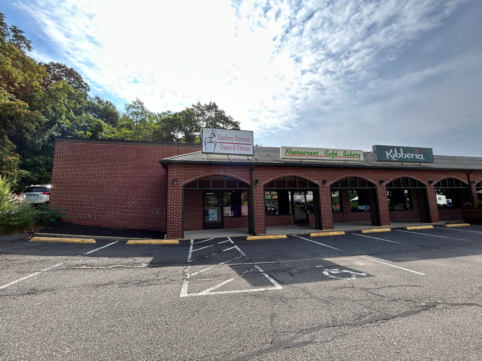 93 Mill Plain Rd, Danbury, CT for sale Building Photo- Image 1 of 1
