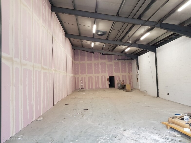 7 Edgefield Rd, Loanhead for lease - Building Photo - Image 3 of 8