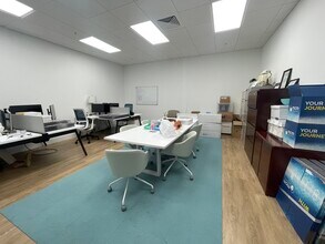 10455 Riverside Dr, Palm Beach Gardens, FL for lease Interior Photo- Image 1 of 18