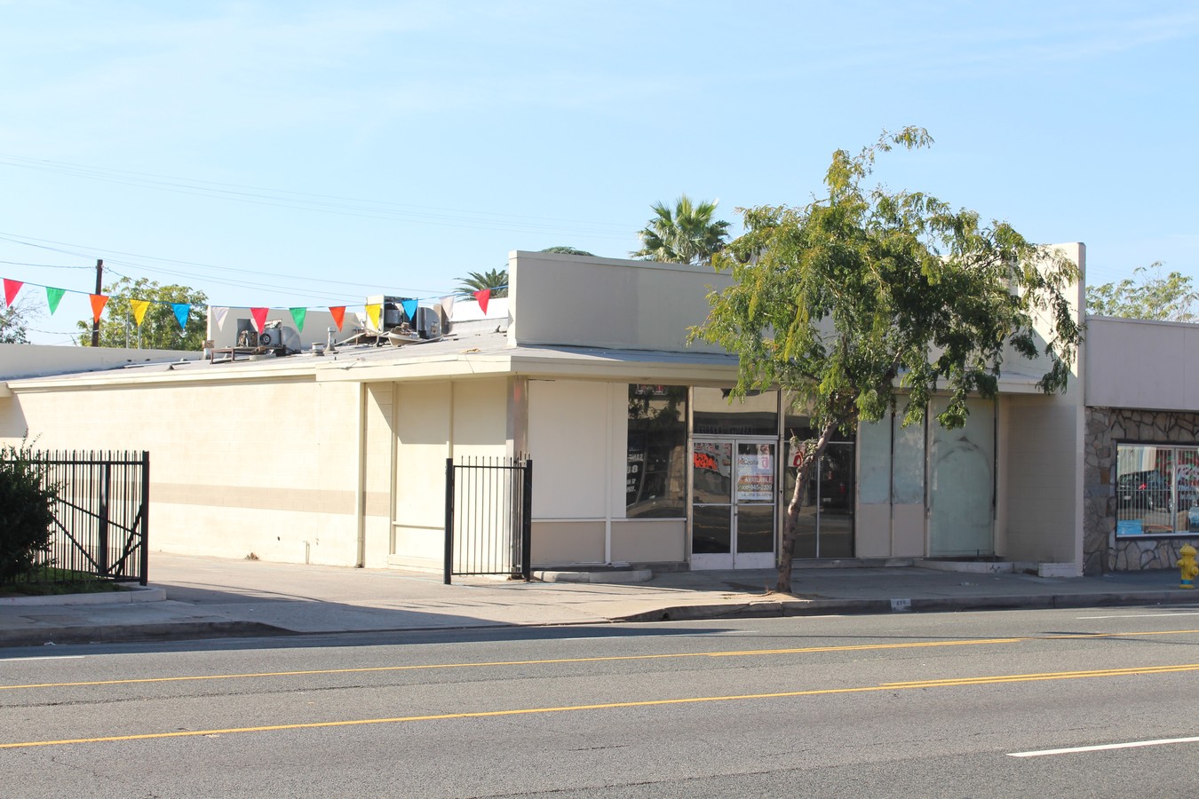 445 W Highland Ave, San Bernardino, CA 92405 - Retail for Sale | LoopNet