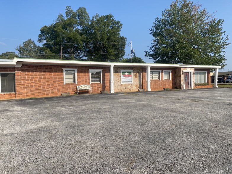 42-46 Georgia Ave, Commerce, GA for sale - Primary Photo - Image 1 of 1