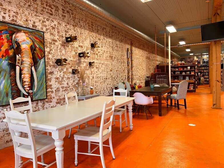 346 S Worth St, Burlington, NC for sale - Building Photo - Image 2 of 17