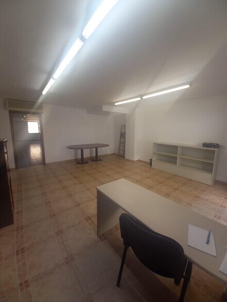 Retail in Córdoba for lease - Building Photo - Image 2 of 10