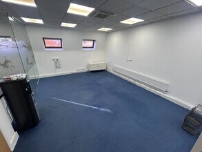 Bessborough Rd, Harrow for lease Interior Photo- Image 1 of 5