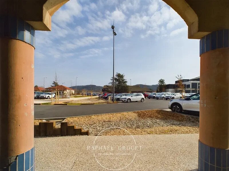 Retail in Saint-Maurice-l'Exil for sale Building Photo- Image 1 of 11