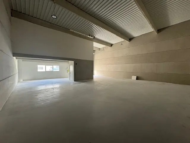 Flex in Mios for sale - Interior Photo - Image 3 of 6