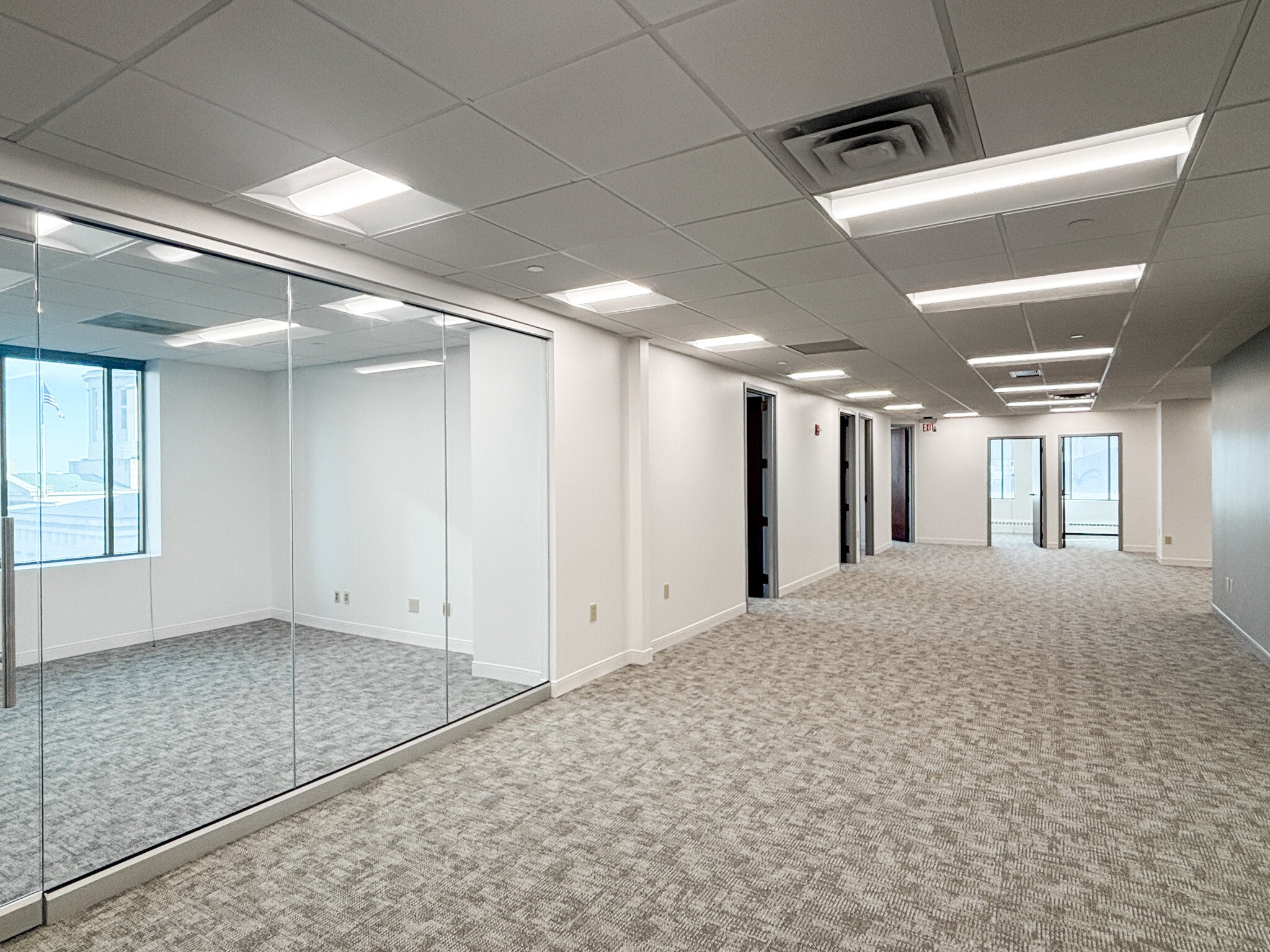 21 E State St, Columbus, OH for lease Interior Photo- Image 1 of 2