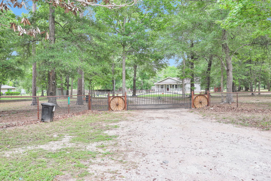 13697 FM 1485 Rd, Conroe, TX for sale - Building Photo - Image 2 of 34