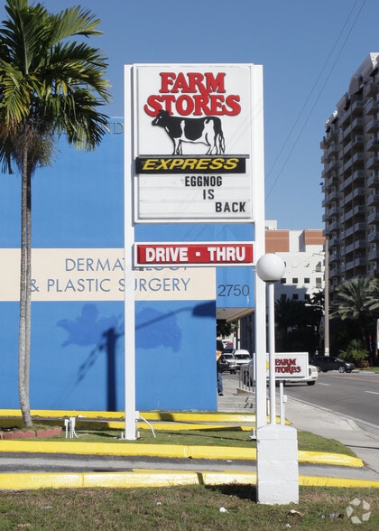 2756 NW 37th Ave, Coconut Grove, FL for sale - Building Photo - Image 2 of 6