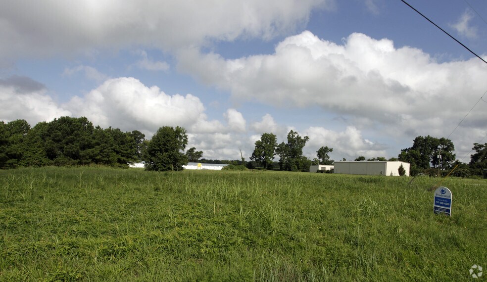 Benns Church Blvd, Smithfield, VA for sale - Primary Photo - Image 1 of 1