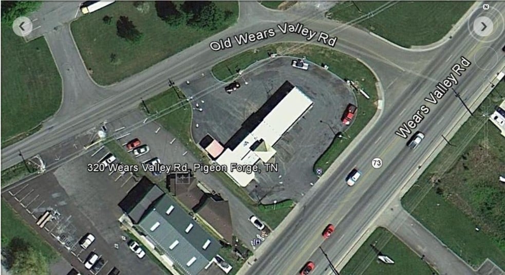 320 Wears Valley Rd, Pigeon Forge, TN for sale - Building Photo - Image 1 of 5