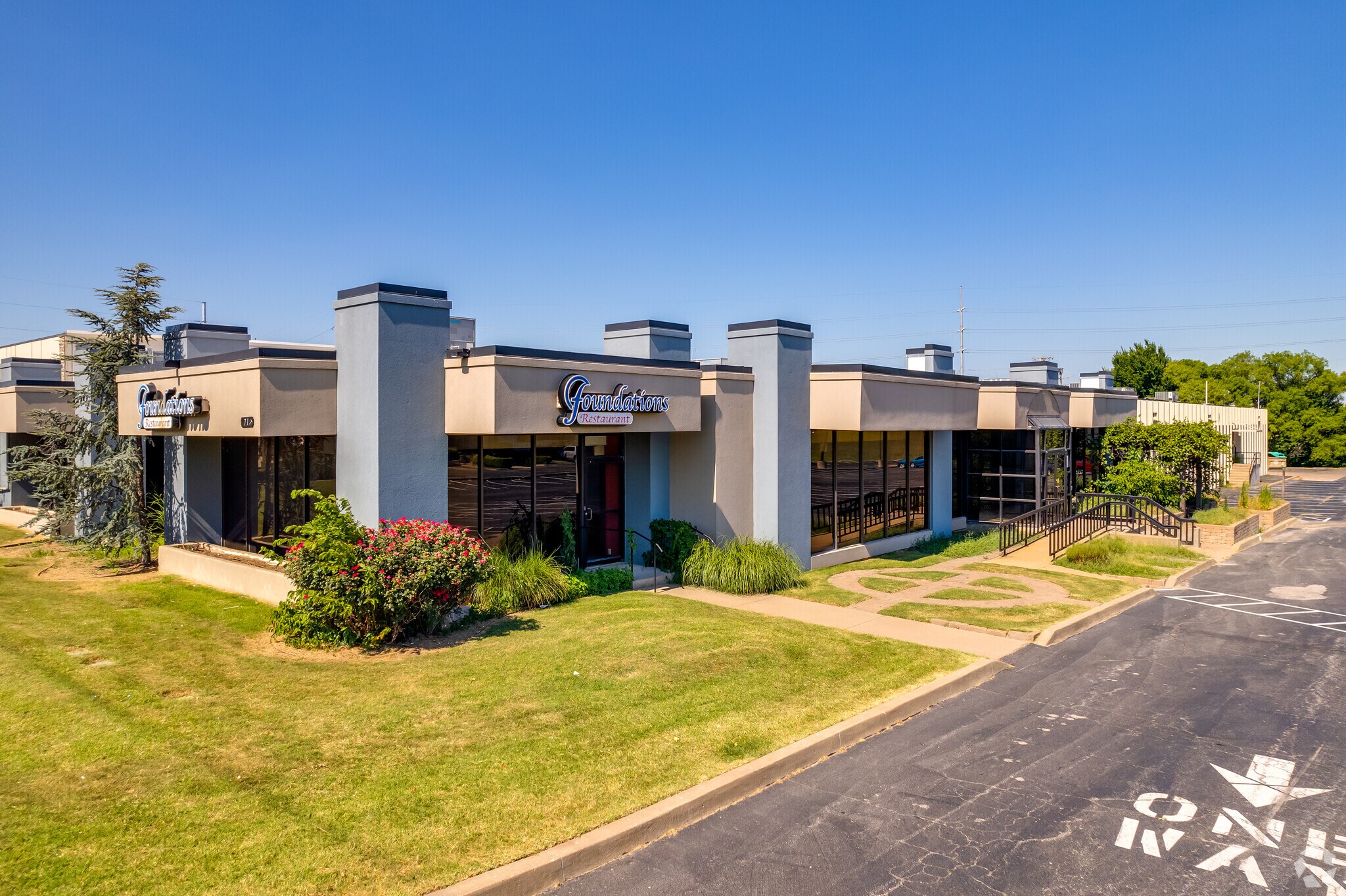 3717 S Sheridan Rd, Tulsa, OK for sale Primary Photo- Image 1 of 1