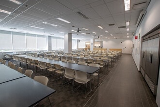 2505 Boul Laurier, Québec, QC for lease Interior Photo- Image 2 of 3