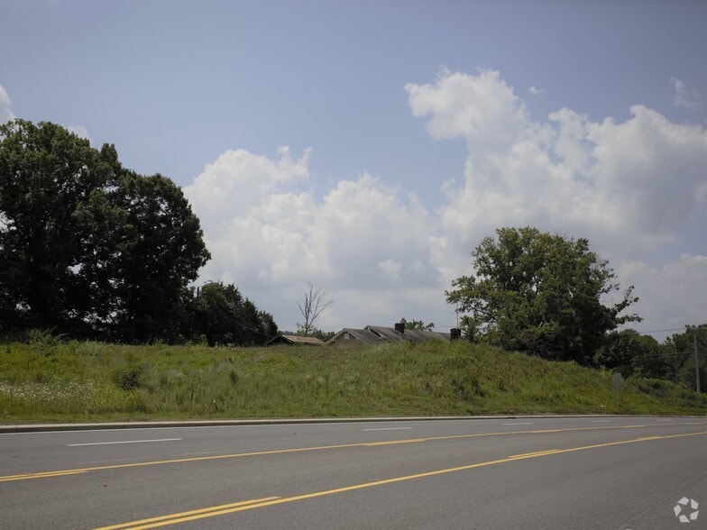 Powell Dr & Brickyard Rd, Powell, TN 37849