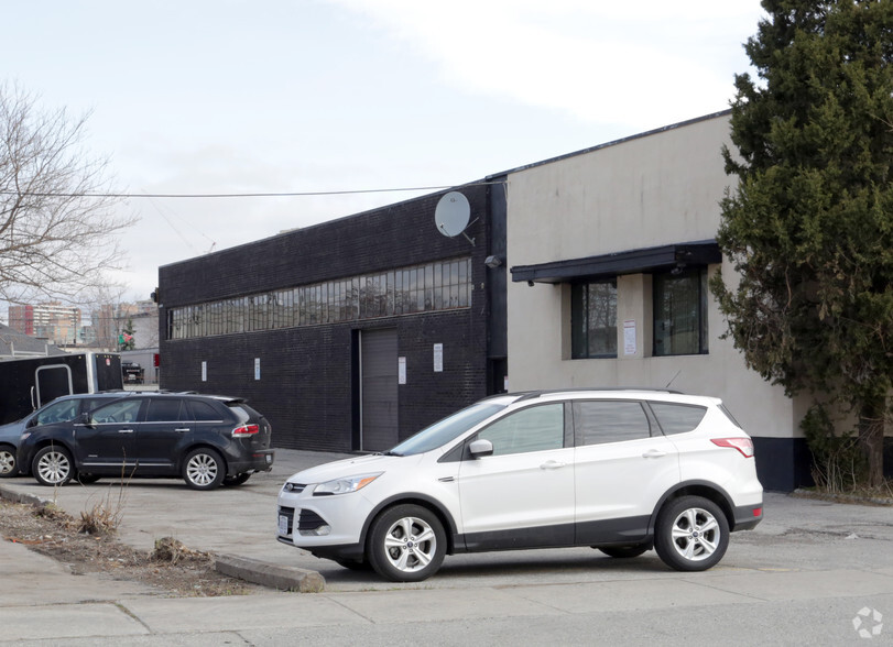 26 Six Point Rd, Toronto, ON for lease - Building Photo - Image 3 of 3