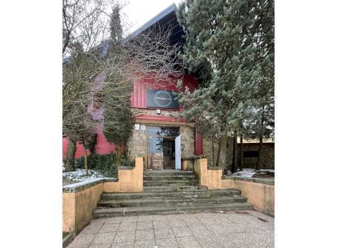 Retail in El Espinar, Segovia for lease - Primary Photo - Image 1 of 18