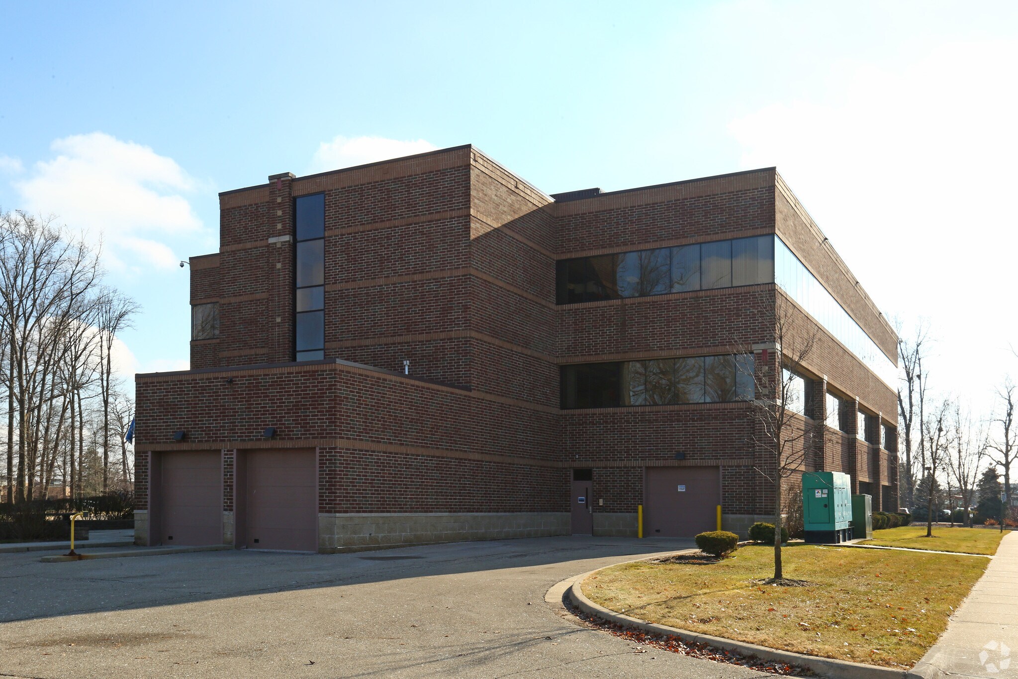 12001 Tech Center Dr, Livonia, MI 48150 Office for Lease