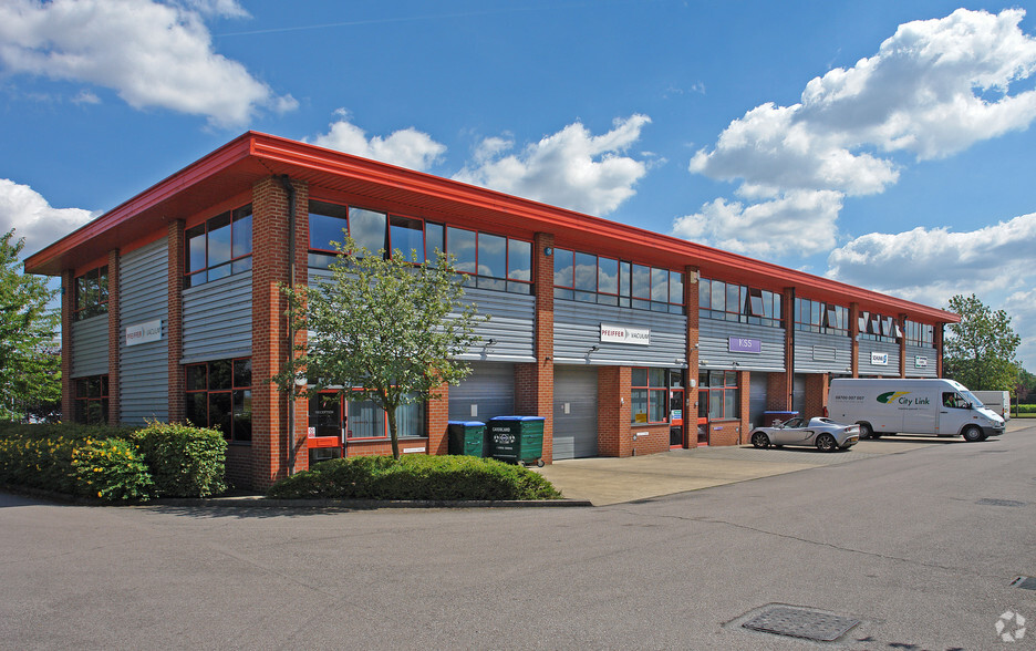 Howard Way, Newport Pagnell for lease - Building Photo - Image 3 of 4