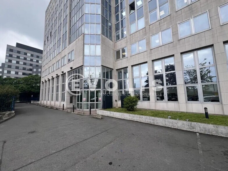 Office in Charenton-le-Pont for lease - Building Photo - Image 2 of 29