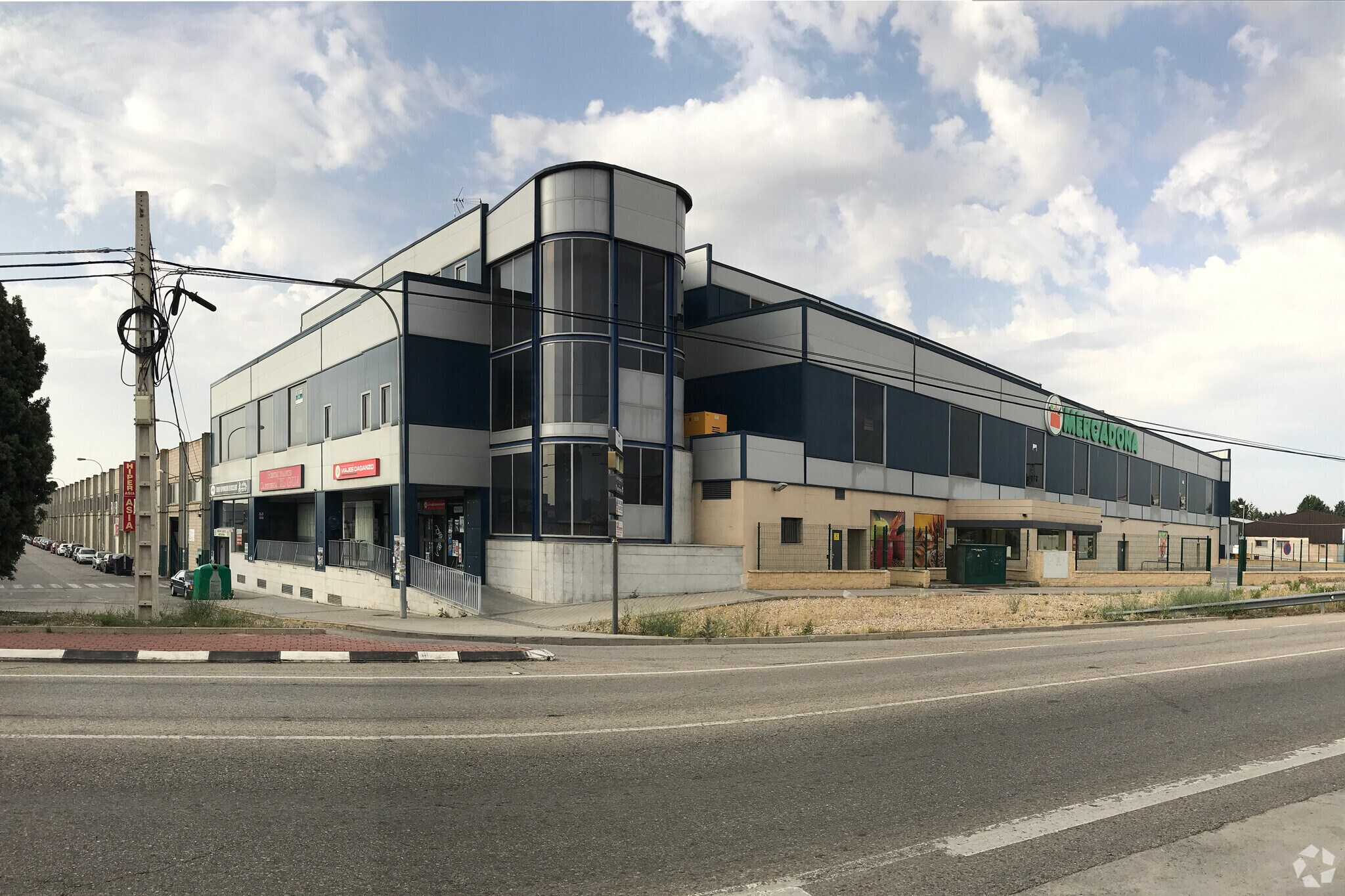 Calle de Ramón y Cajal, 60, Daganzo de Arriba, Madrid for lease Primary Photo- Image 1 of 4