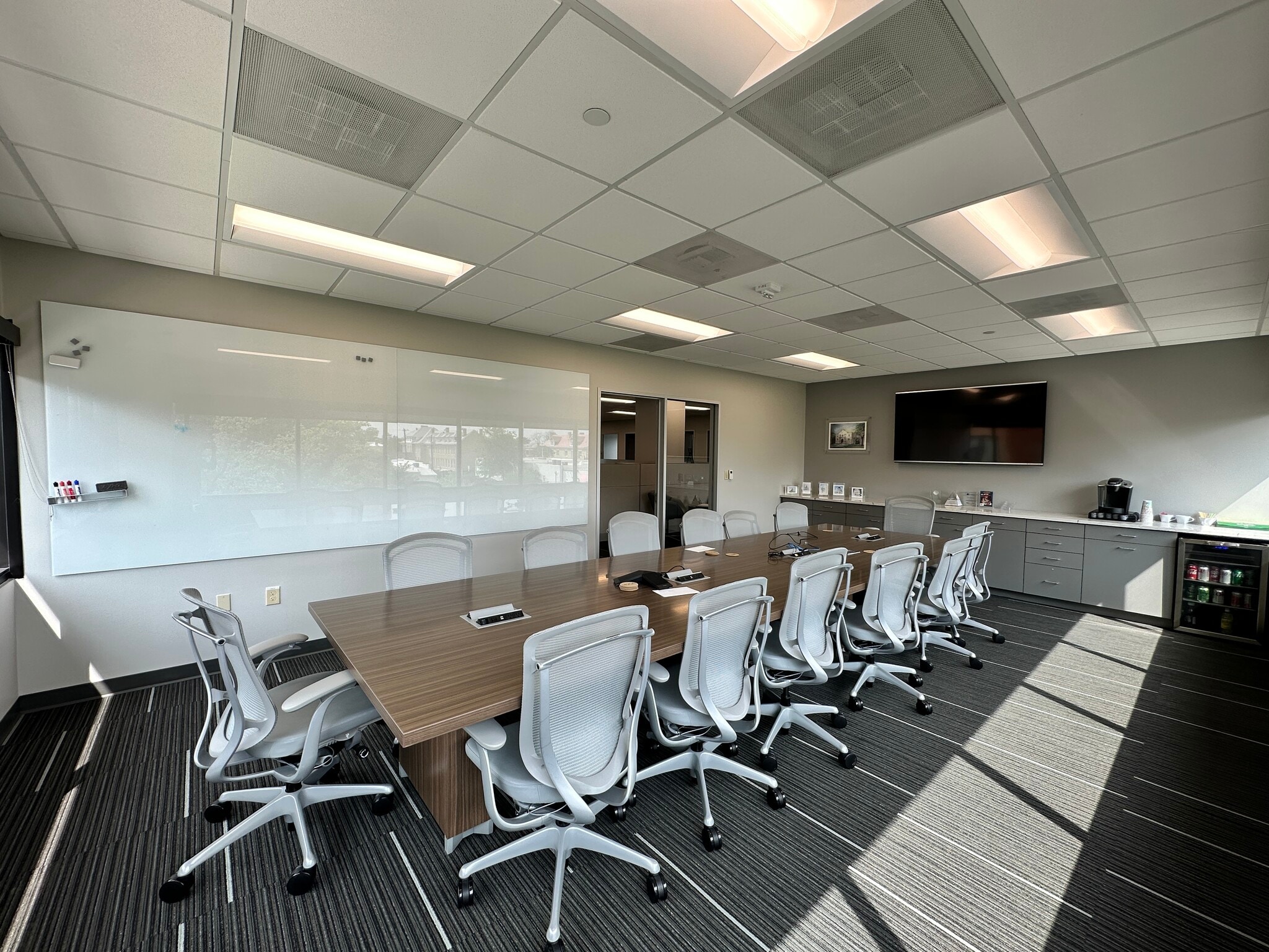 1422 E Grayson St, San Antonio, TX for lease Building Photo- Image 1 of 9