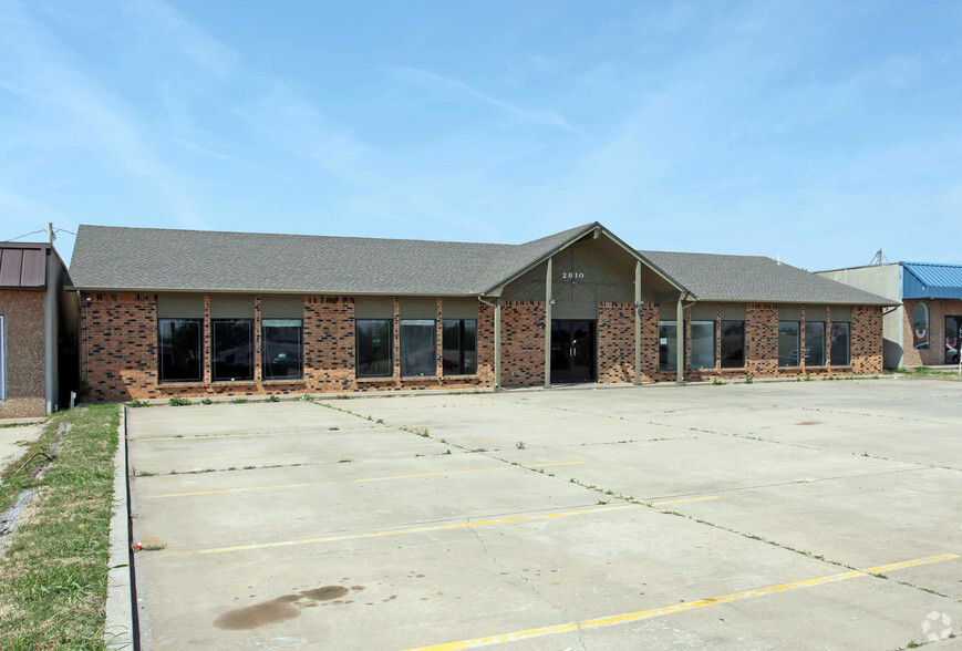 2810 NW Sheridan Rd, Lawton, OK for sale - Primary Photo - Image 1 of 1