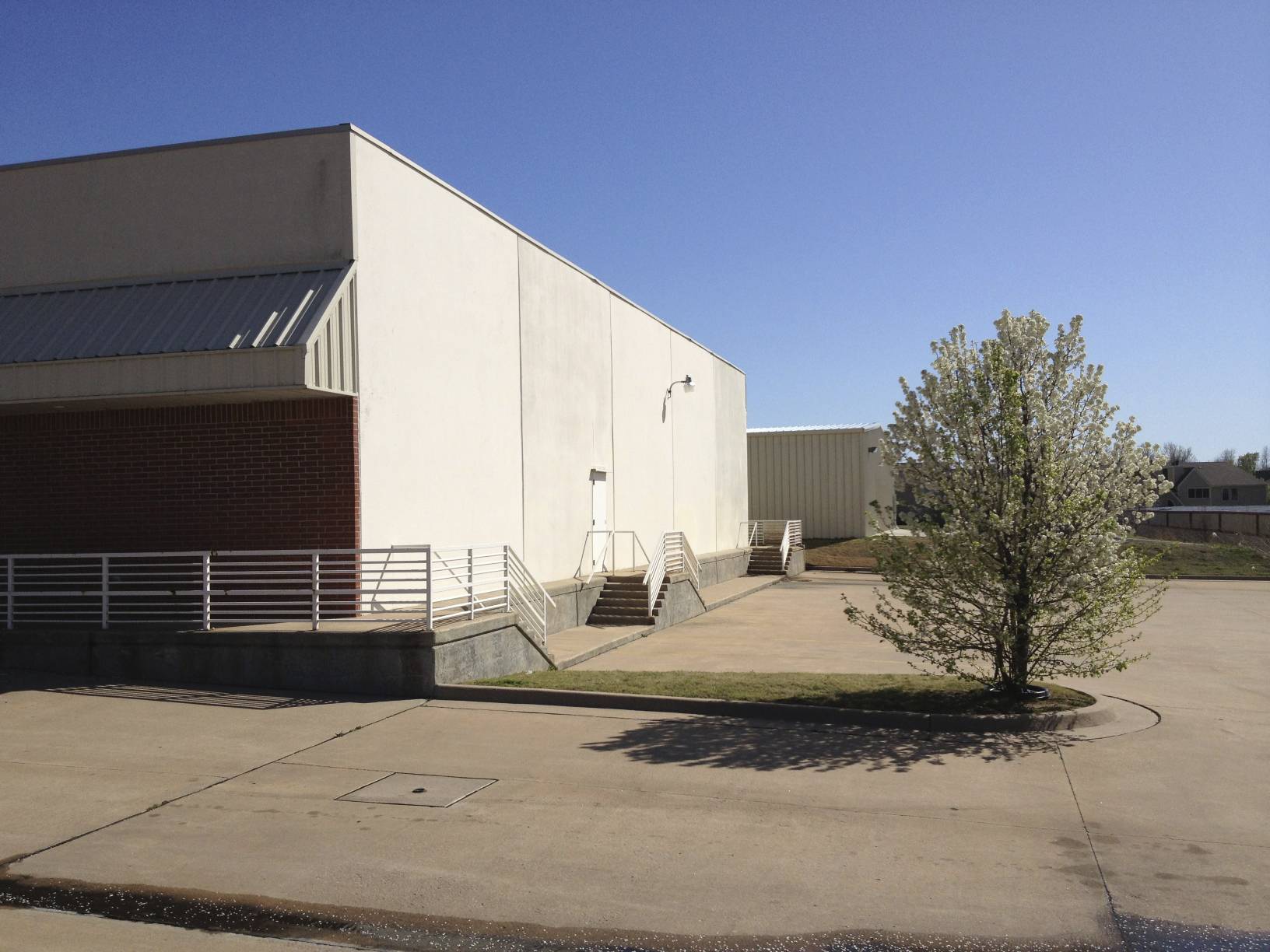 6122 S Rd, Tulsa, OK 74133 Retail for Lease