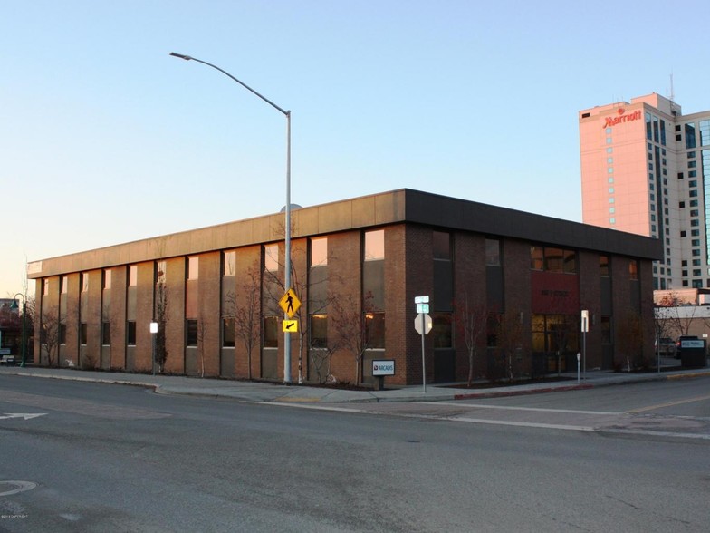 880 H St, Anchorage, AK for lease - Building Photo - Image 2 of 6