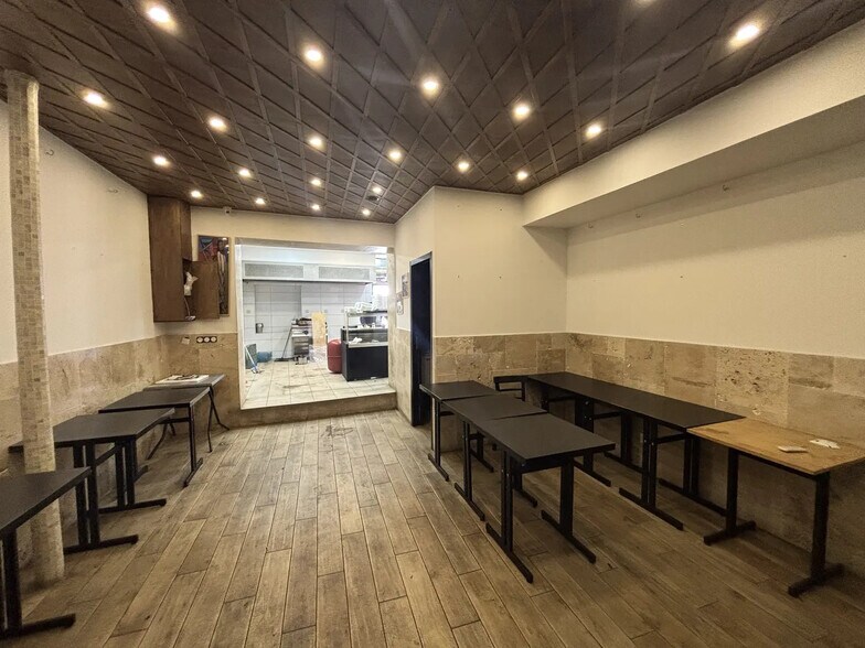 8-10 Avenue De Fontainebleau, Le Kremlin-Bicêtre for lease - Interior Photo - Image 3 of 11