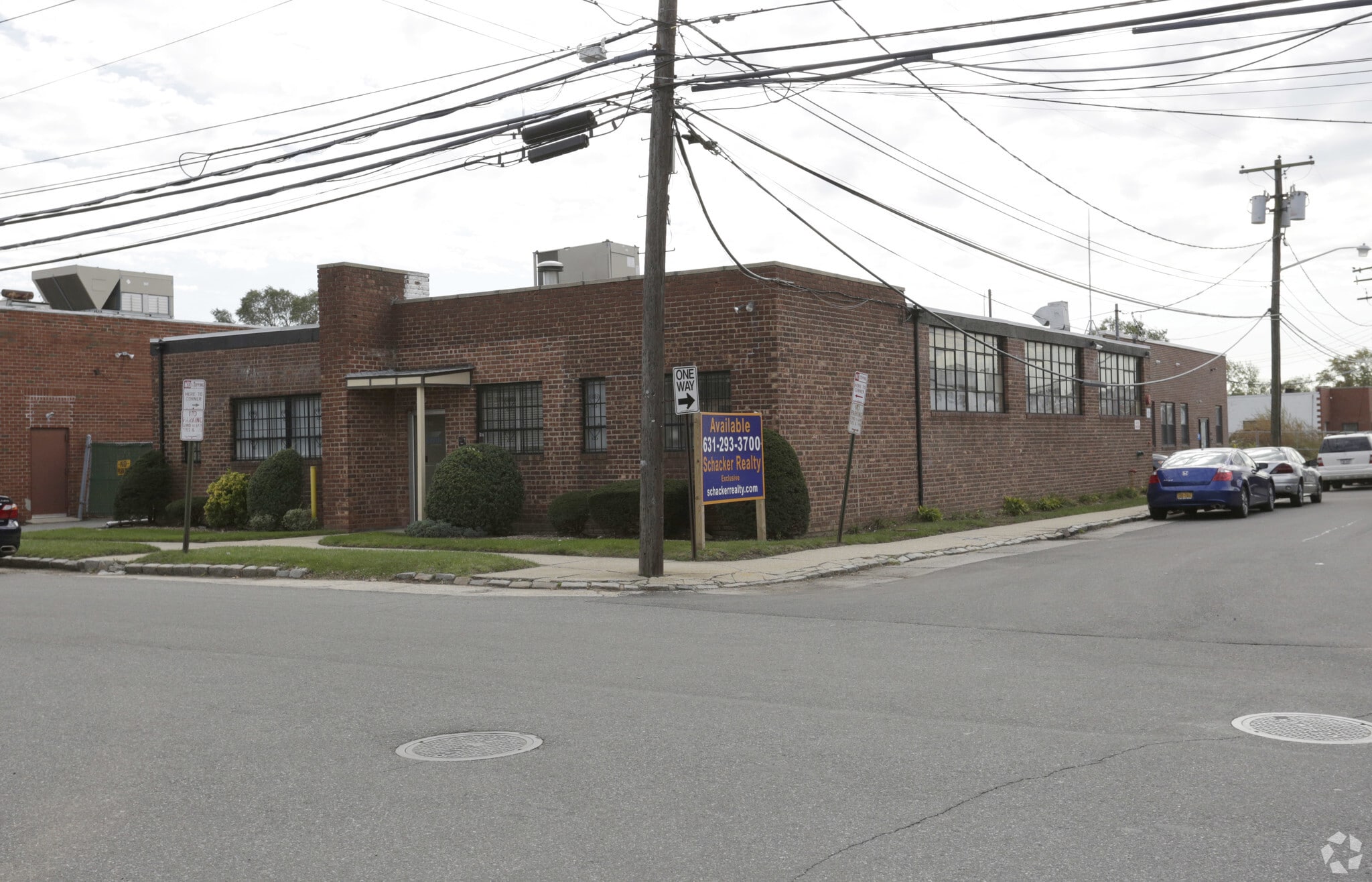 662 Main St, Westbury, NY for sale Building Photo- Image 1 of 14