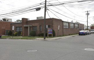 More details for 662 Main St, Westbury, NY - Industrial for Sale