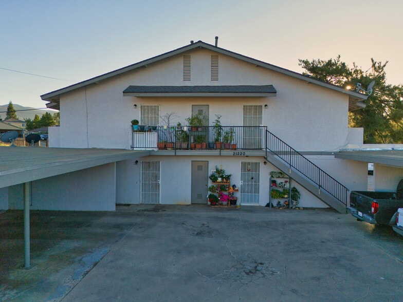 21220 Campo Ct, Tehachapi, CA for sale - Building Photo - Image 2 of 27