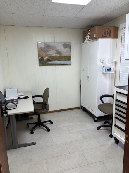 707-709 N Palestine St, Athens, TX for lease - Interior Photo - Image 3 of 46