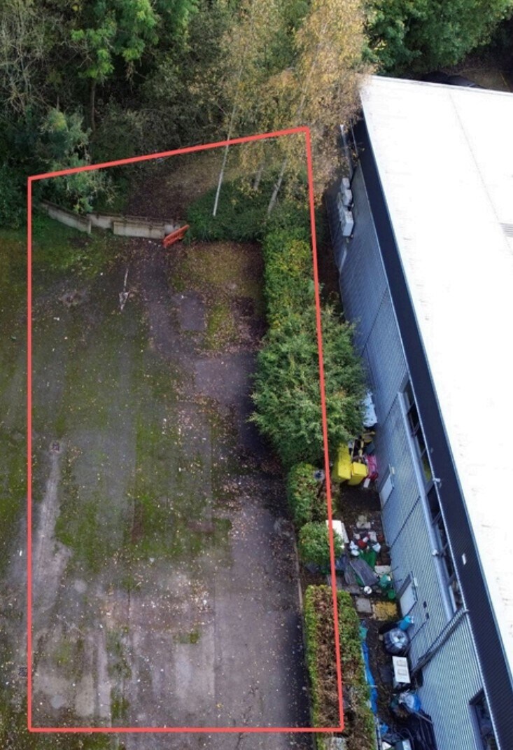 10 Linden Sq, Uxbridge for sale Building Photo- Image 1 of 1