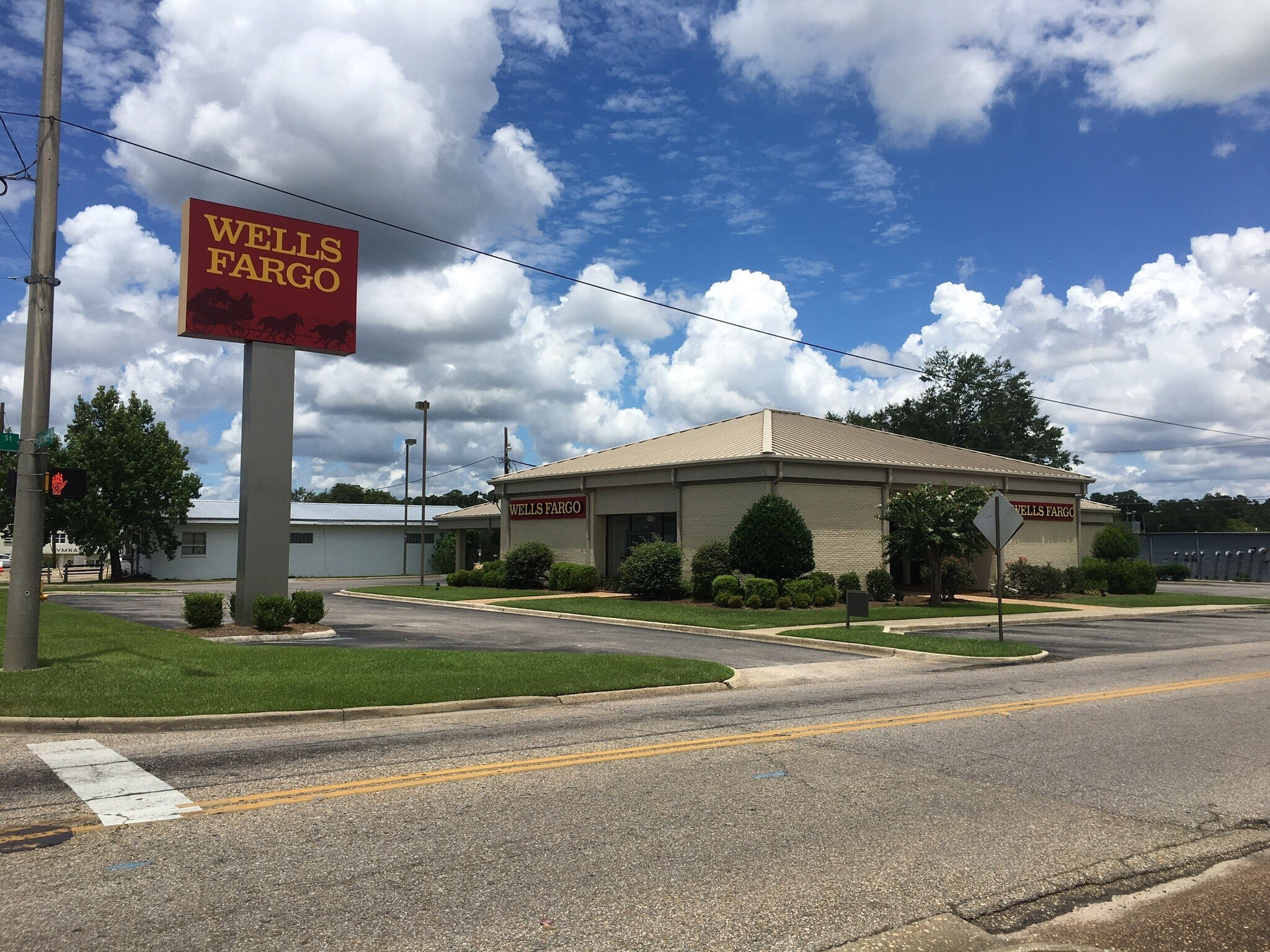 112 W Cottonwood Rd, Dothan, AL 36301