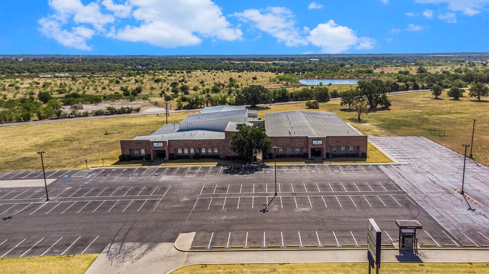 1014 N Nolan River Rd, Cleburne, TX for sale - Primary Photo - Image 1 of 1