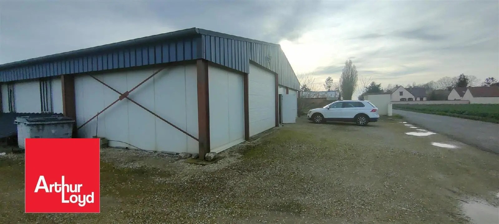 Flex in Prunay-le-Gillon for sale Building Photo- Image 1 of 4