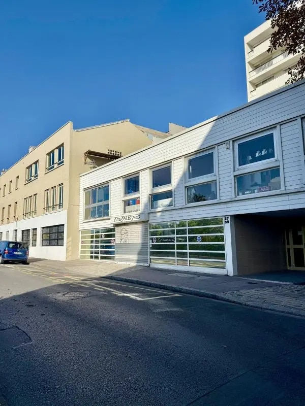 Flex in Courbevoie for lease Building Photo- Image 1 of 9
