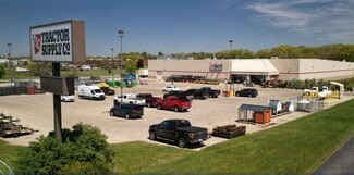 More details for 91 W Pine Lake Dr, Newaygo, MI - Retail for Sale