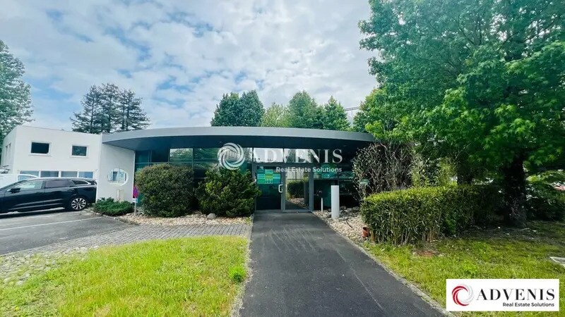 Office in Mérignac for lease Building Photo- Image 1 of 10