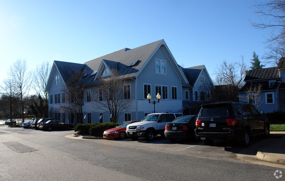 300 N Washington St, Falls Church, VA for lease - Building Photo - Image 3 of 8