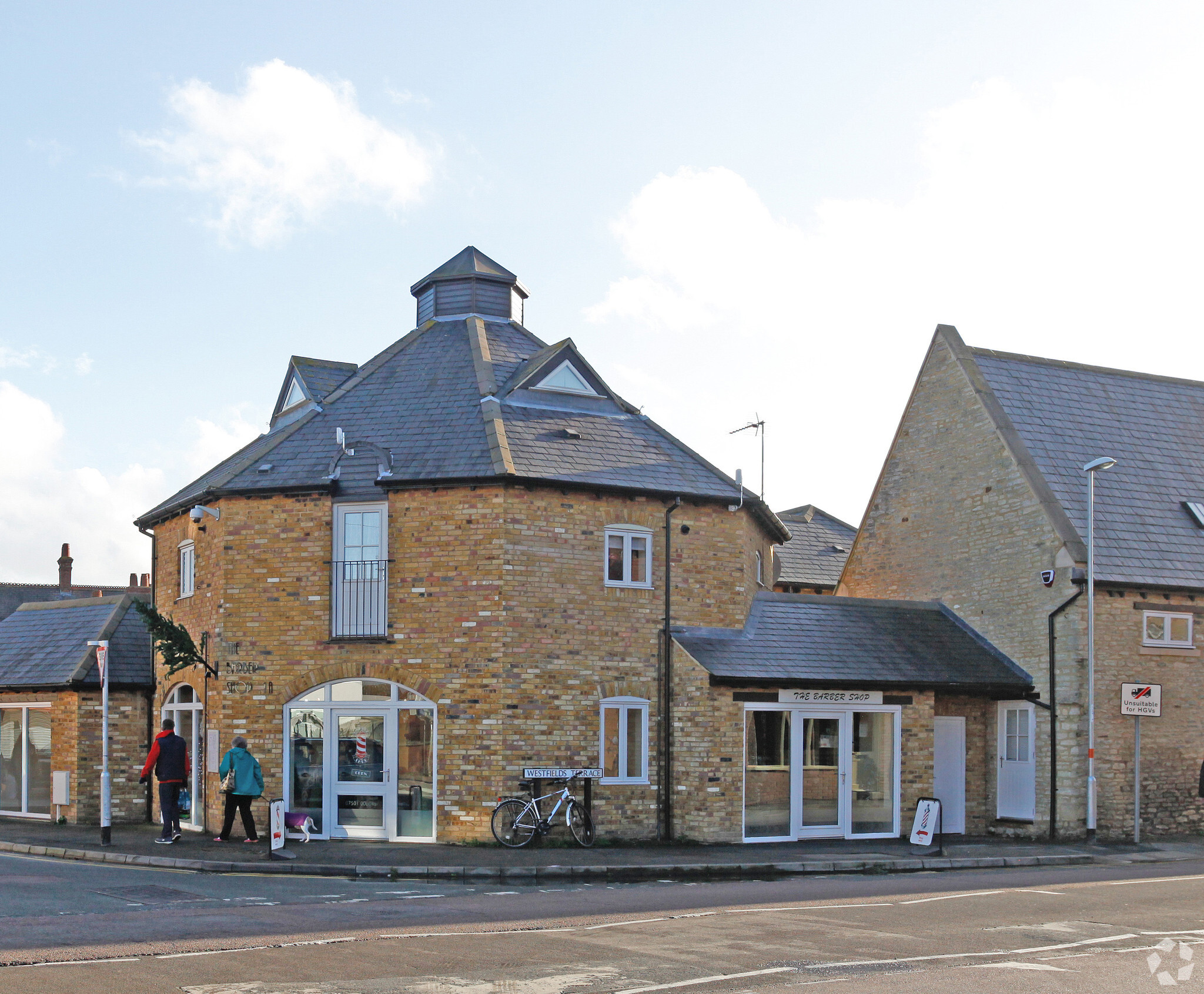 1A Wharf Rd, Higham Ferrers for sale Primary Photo- Image 1 of 1