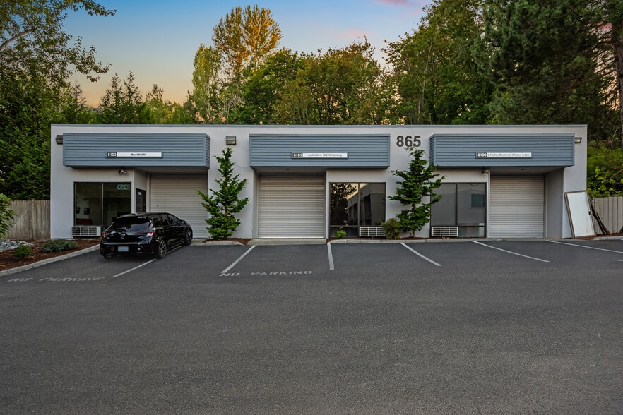 901 Rainier Ave N, Renton, WA for lease - Building Photo - Image 3 of 9