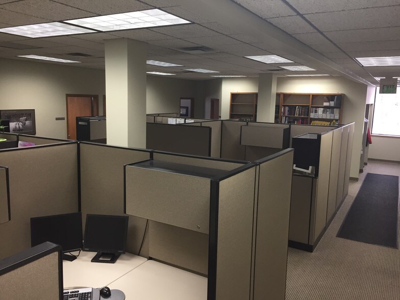 201 N Broad St Mankato Mn 56001 Property For Lease On Loopnet Com 7 820 Sf Of Office Space Available In Mankato Mn